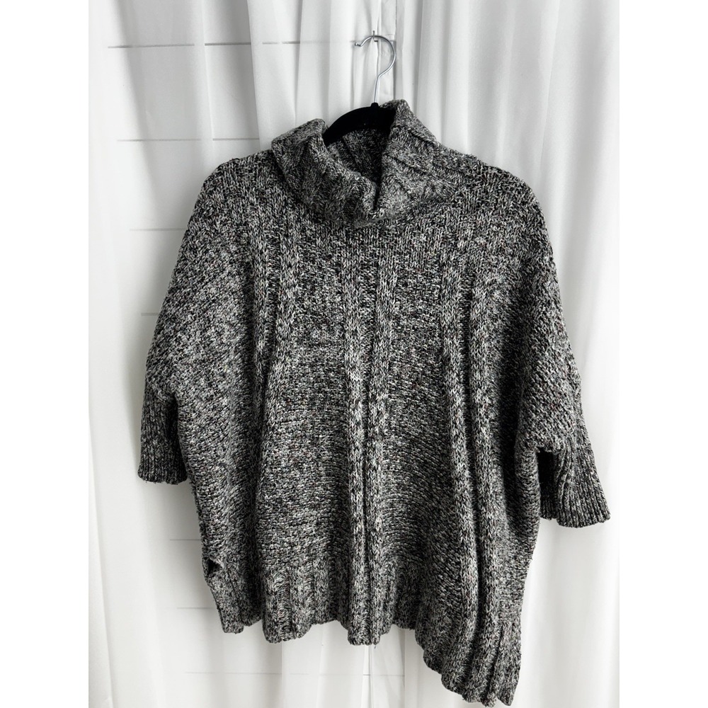Matilda Jane Women's Size M/L Short Sleeve Gray Turtleneck Pullover Sweater‎